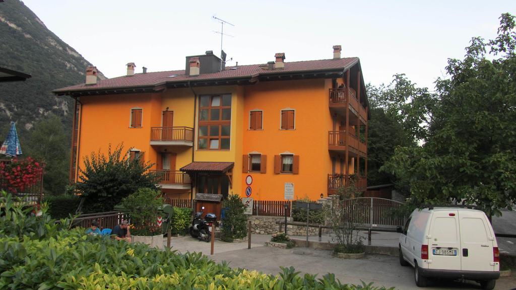 Residenza Arcobaleno Aparthotel Тено Екстериор снимка
